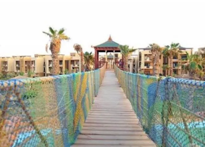 قريه بلو باي اسيا Blue Bay اكاسيا Alpesi faház Ajn-Szuhna